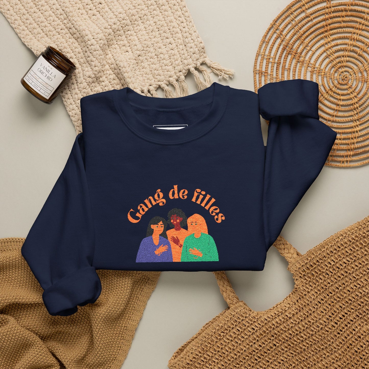 Gang de Filles Crewneck Sweatshirt – Retro Women’s Friendship Graphic Sweatshirt