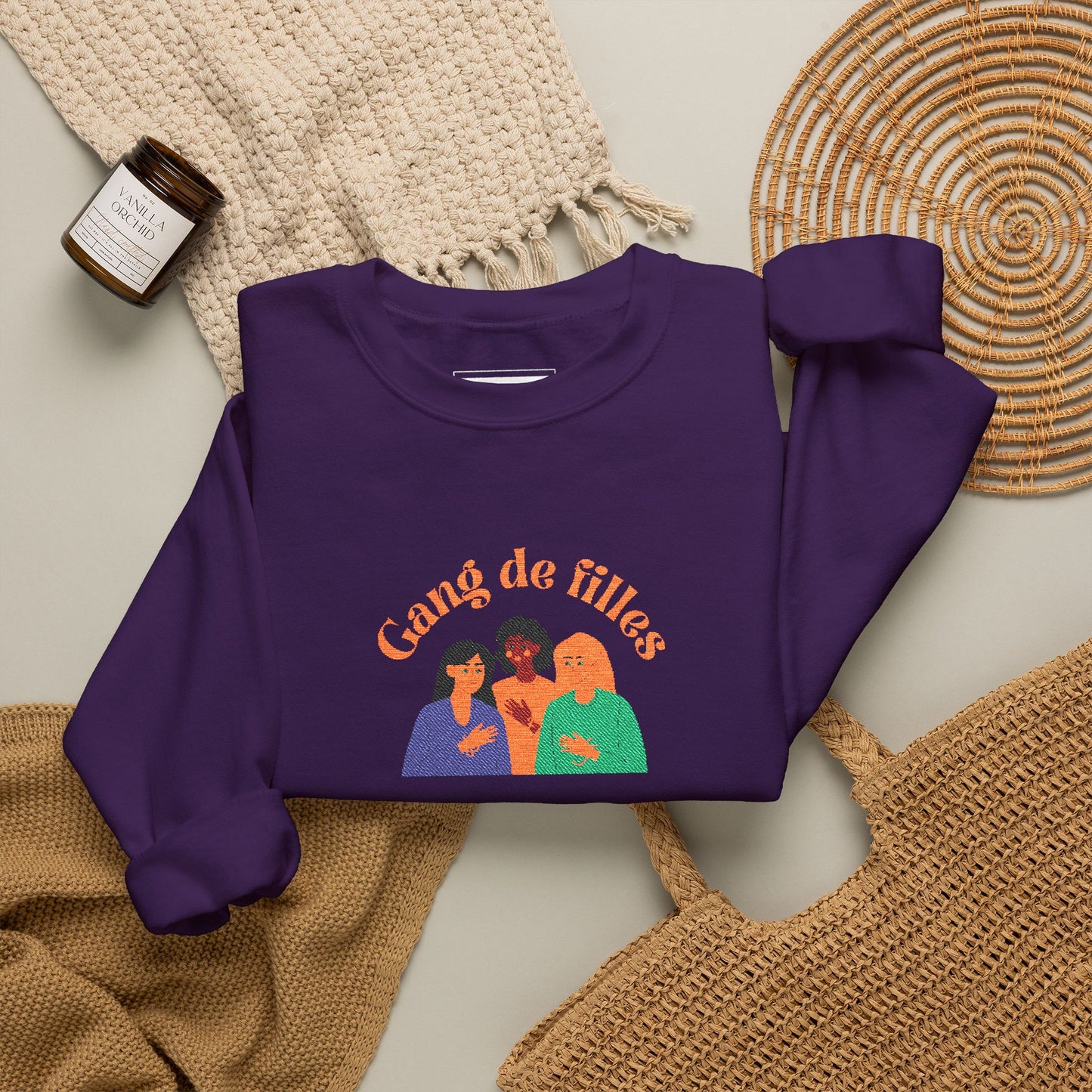 Gang de Filles Crewneck Sweatshirt – Retro Women’s Friendship Graphic Sweatshirt